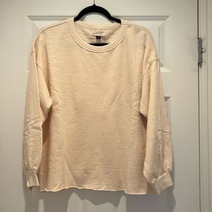 Universal thread cream puff sleeved sweatshirt